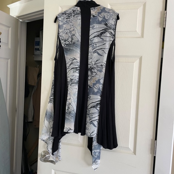 Soft Surroundings Loose fit, flowing summer vest!  Size Lg/XLg - Picture 2 of 4